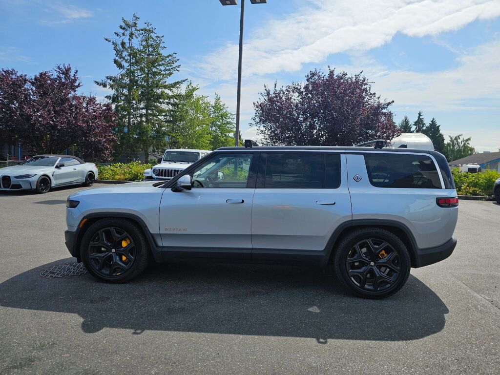 2023 Rivian R1S Adventure photo 3