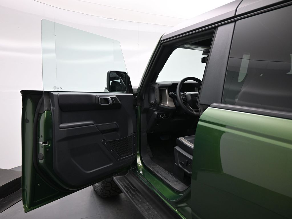 2025 Ford Bronco Outer Banks photo 7