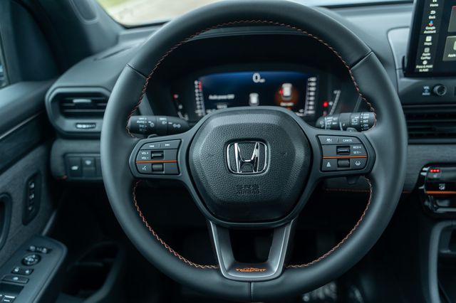 2026 Honda Passport TrailSport photo 8
