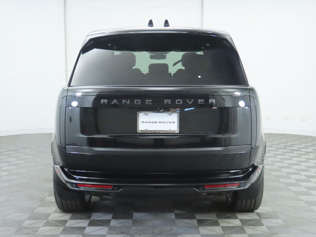 2025 Land Rover Range Rover SE photo 3