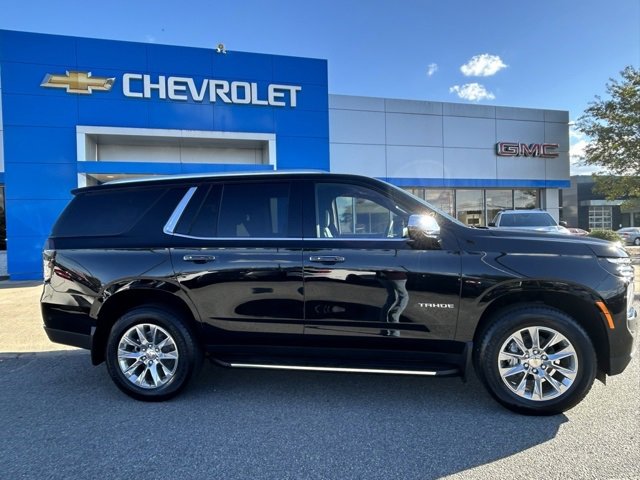 2025 Chevrolet Tahoe Premier photo 2