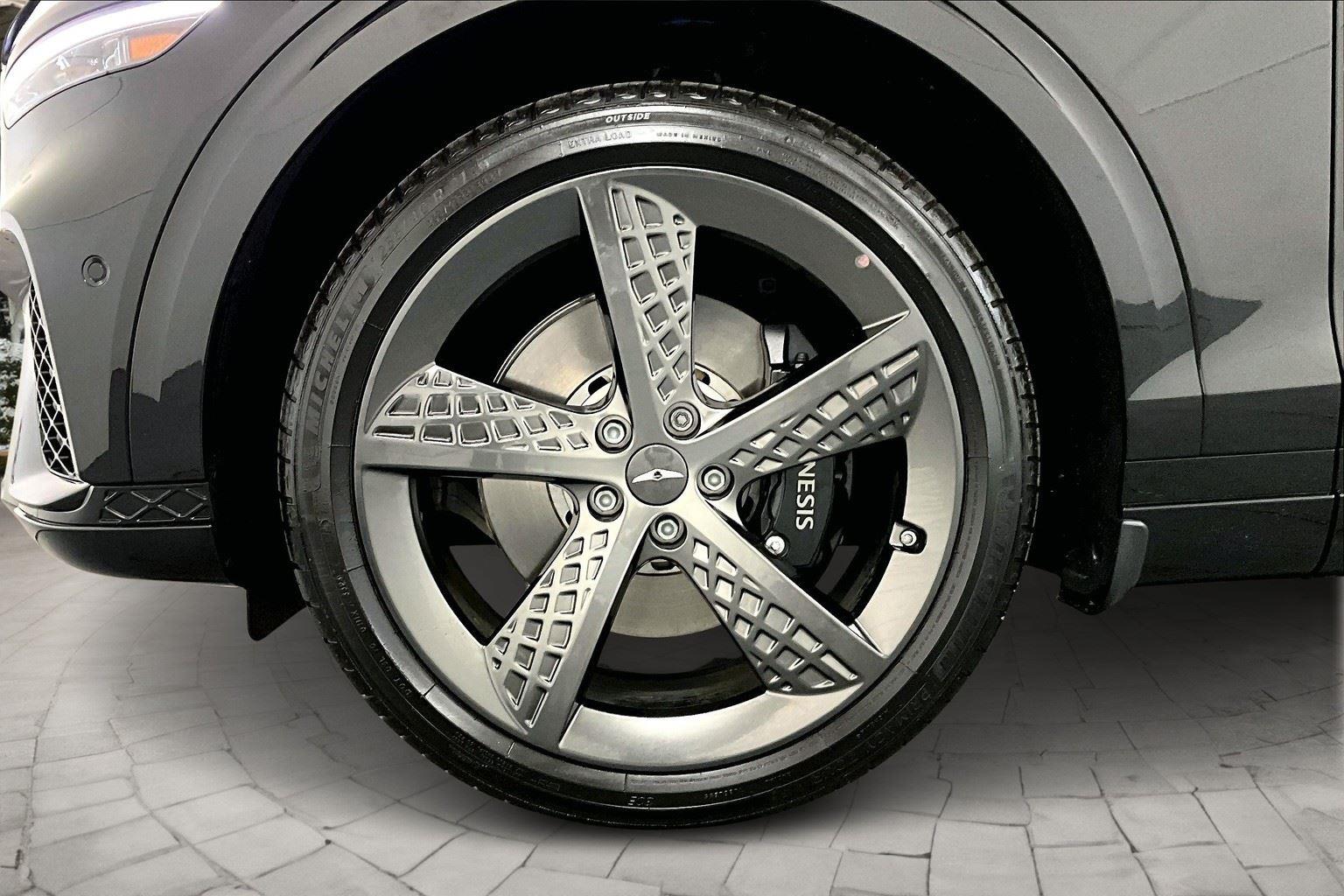 2025 Genesis GV70 3.5T Sport photo 11