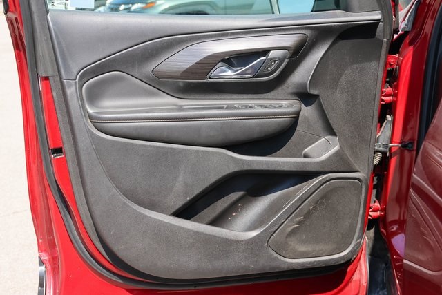 Used 2018 Red GMC Denali image 11