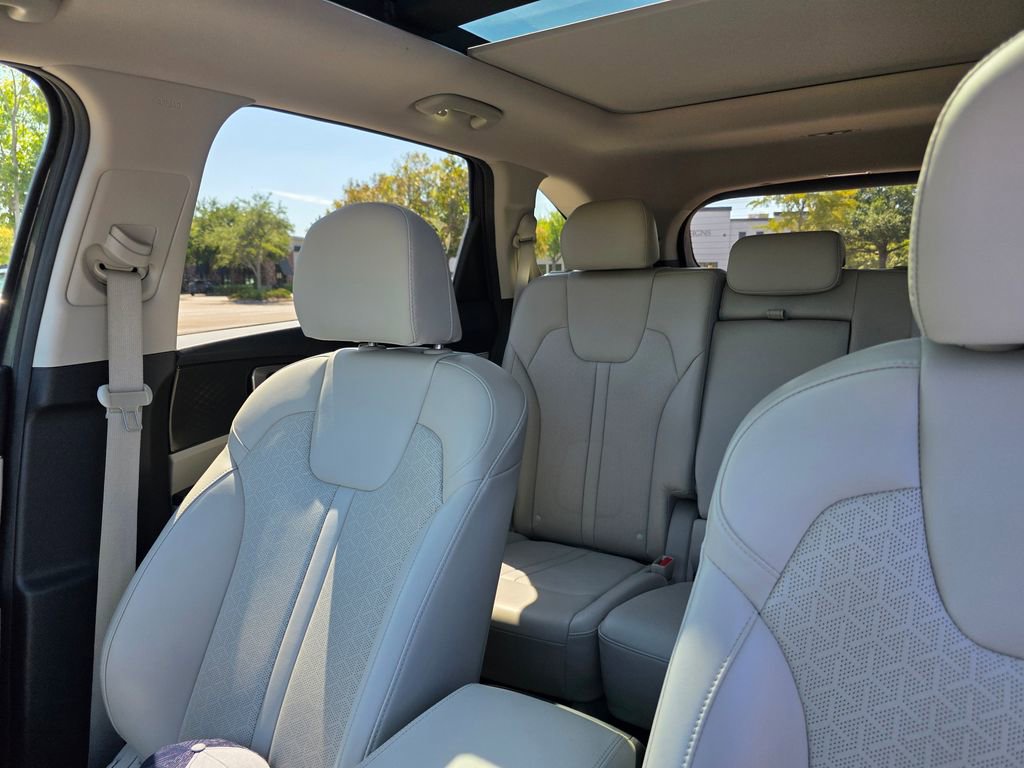 2022 Kia Sorento S photo 12