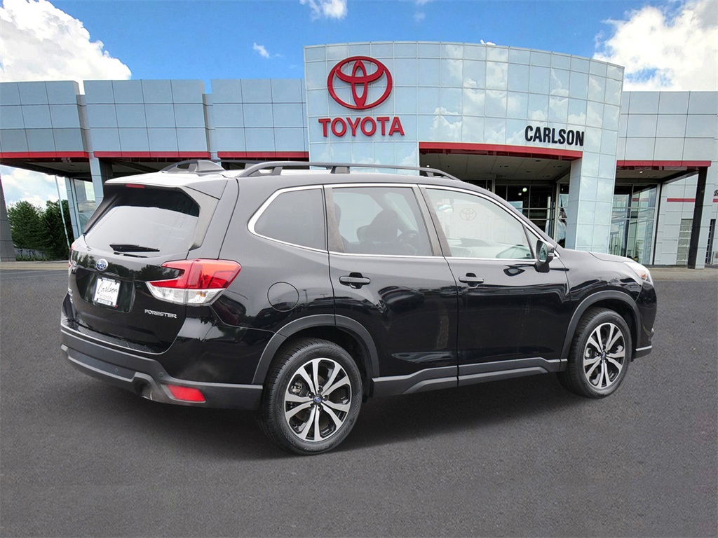 2022 Subaru Forester Limited photo 4