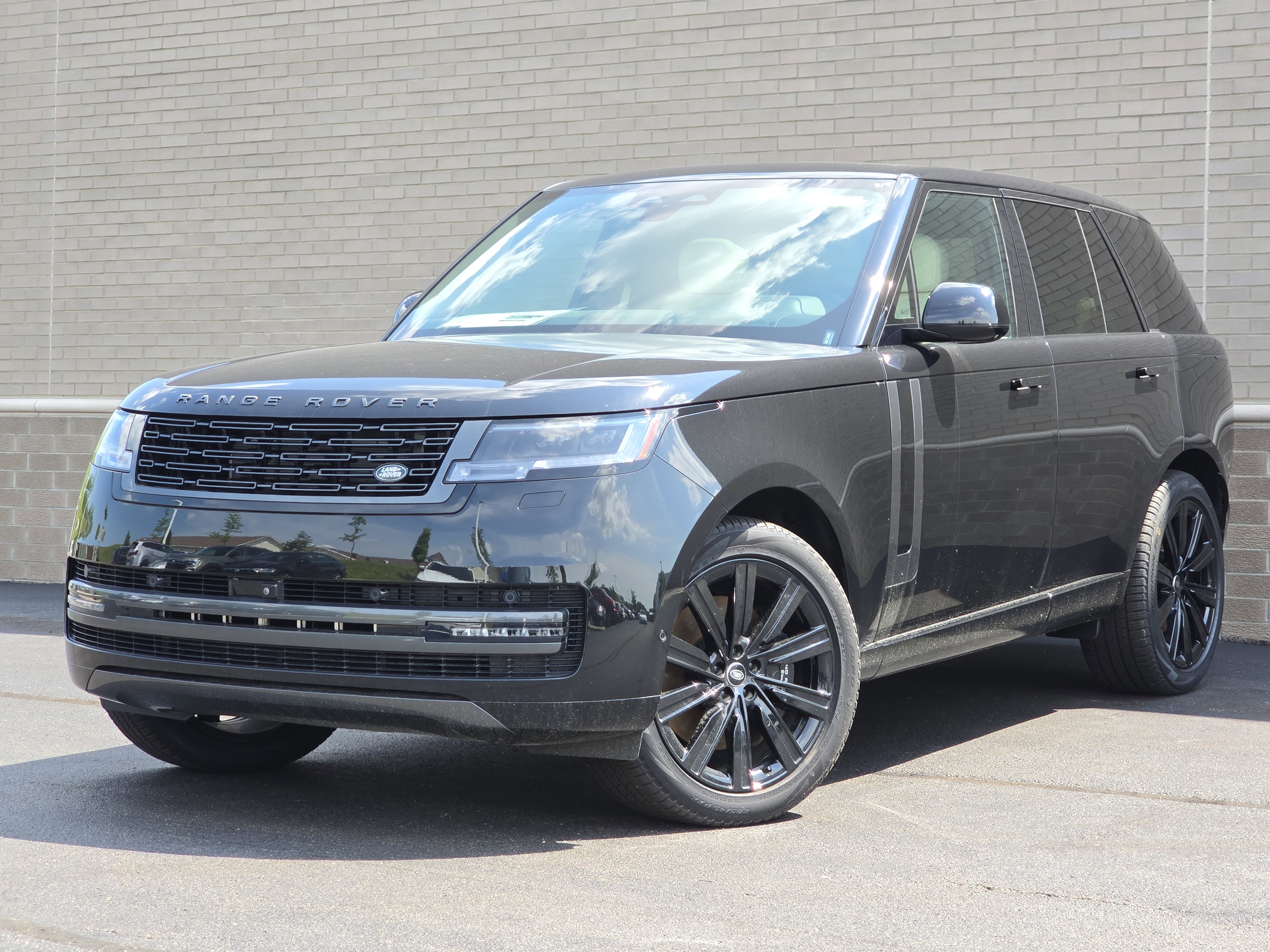 2025 Land Rover Range Rover SE