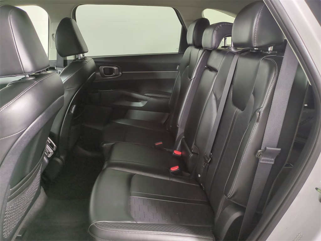 2025 Kia Sorento S photo 10
