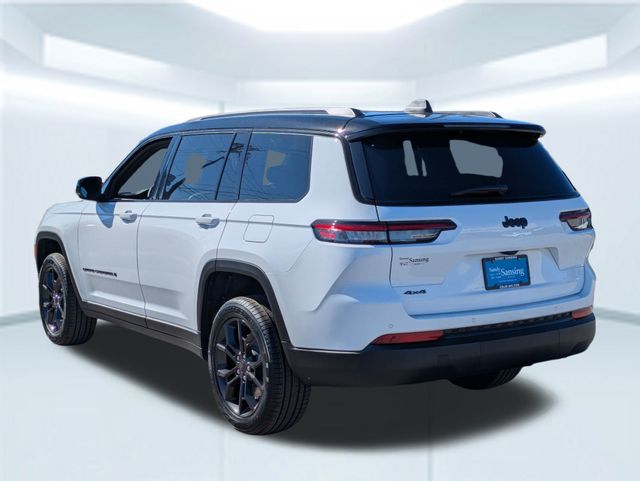 2025 Jeep Grand Cherokee Limited photo 3