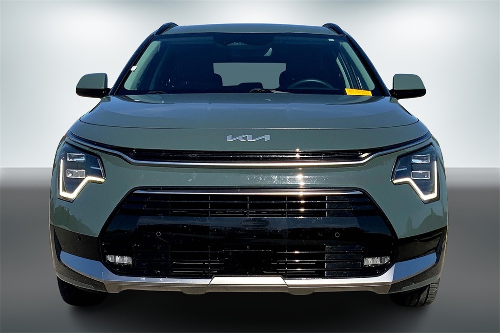 Used 2023 Kia Niro SX Touring with VIN KNDCT3LE7P5044930 for sale in Kansas City