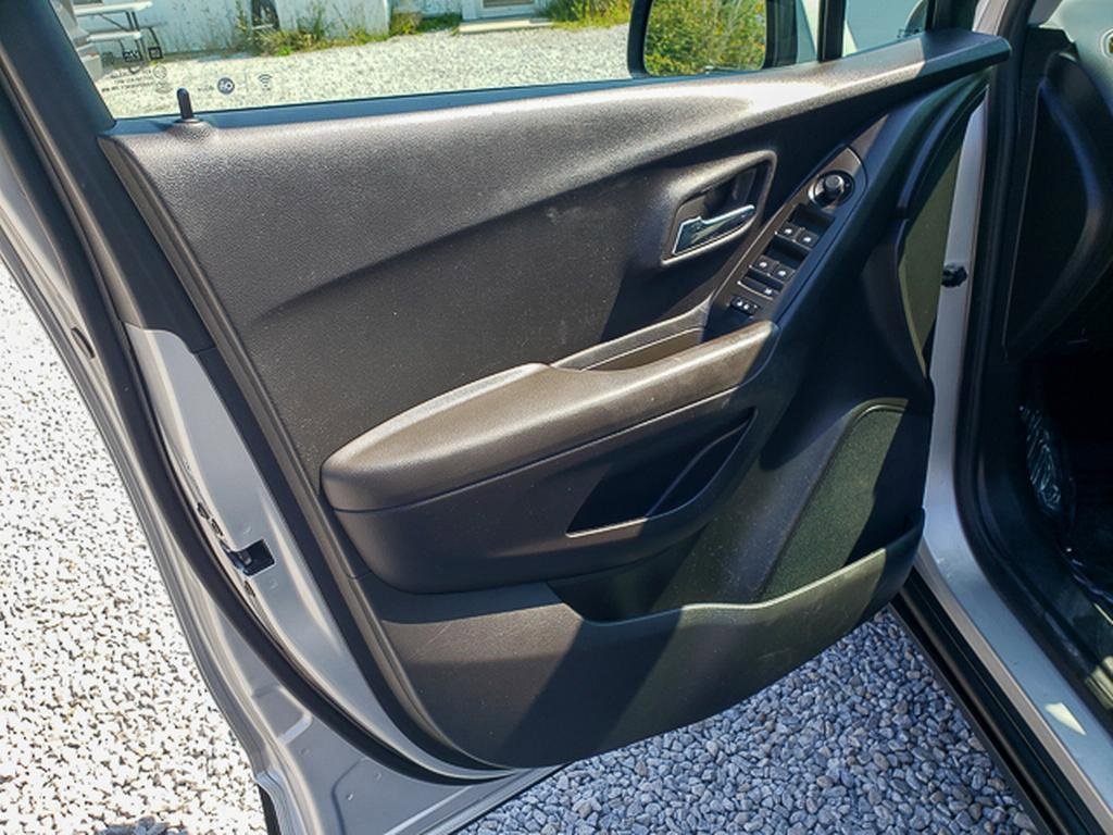 2017 Chevrolet Trax LS photo 9