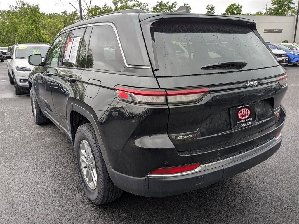 2022 Jeep Grand Cherokee Laredo photo 5
