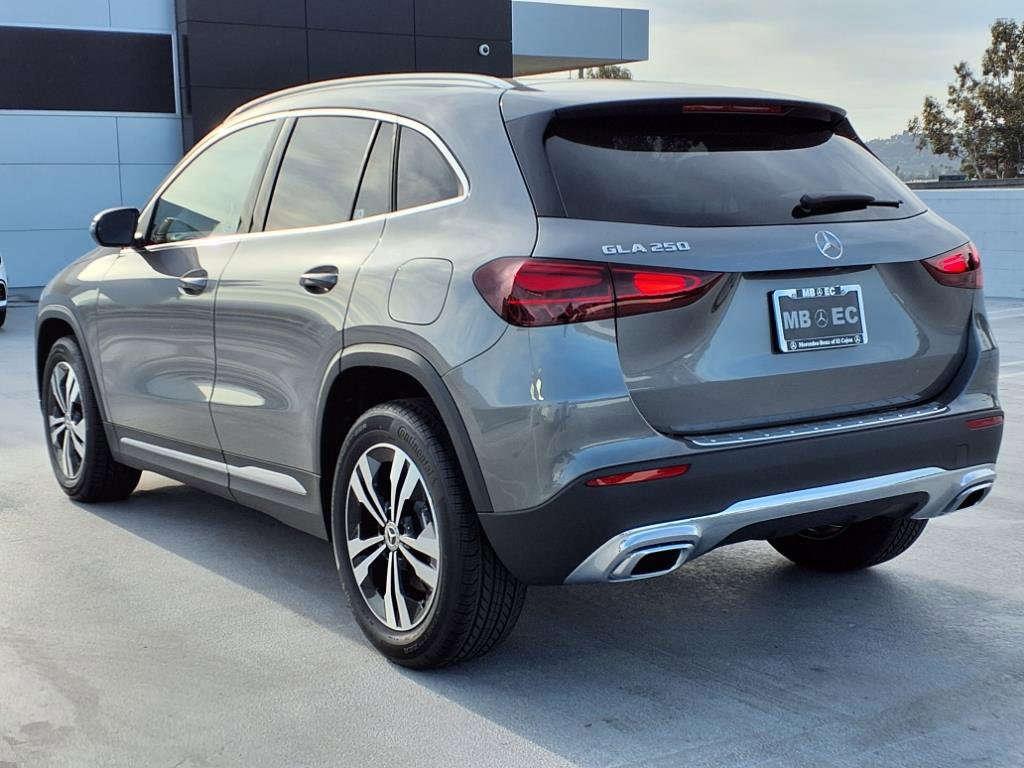 2026 Mercedes Benz GLA 250 photo 16