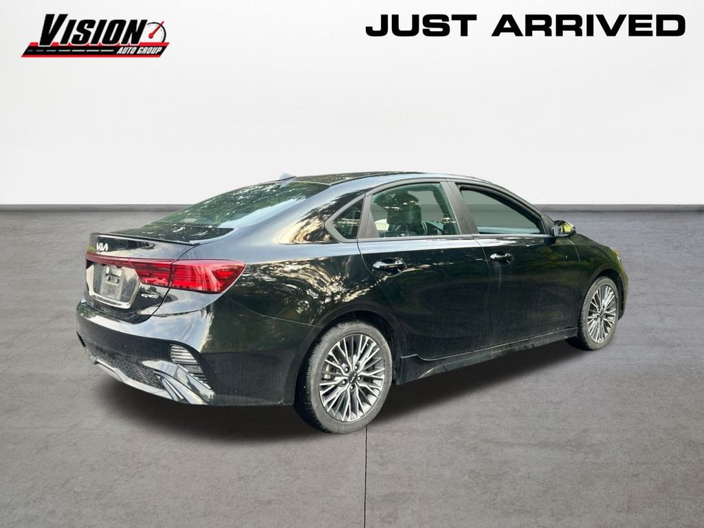 2023 Kia Forte GT-Line photo 5