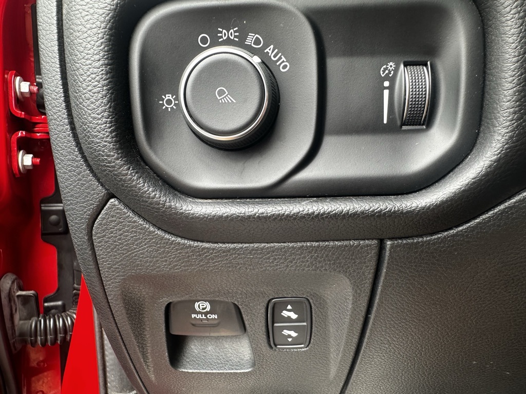 2023 Ram 1500 Laramie photo 3