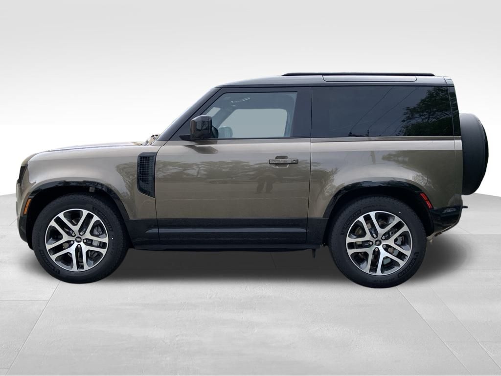 2025 Land Rover Defender 90 X-Dynamic SE photo 3