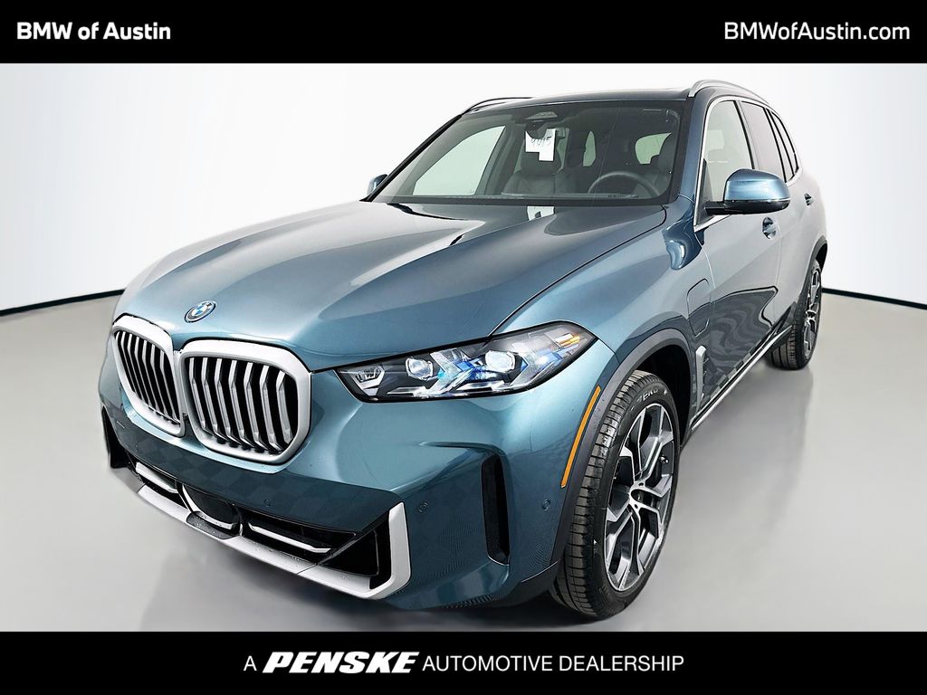 2026 BMW X5 50e's photo