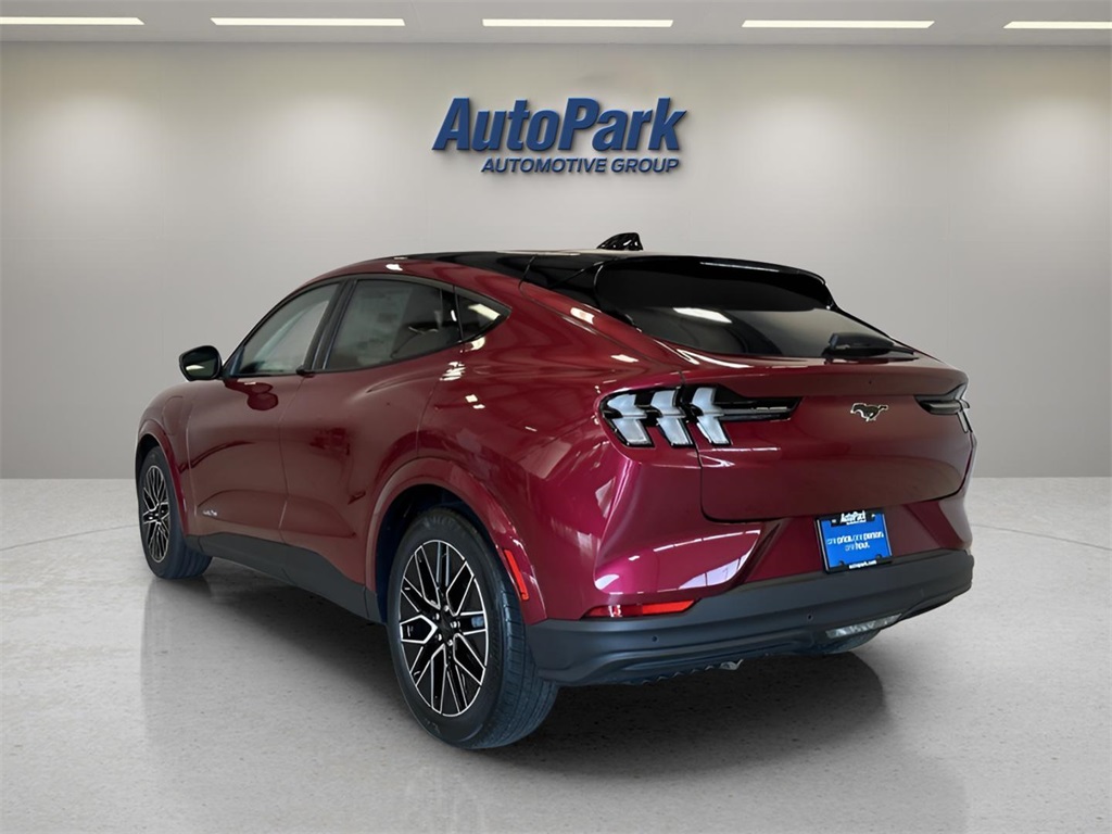 2025 Ford Mustang Mach-E Premium photo 4