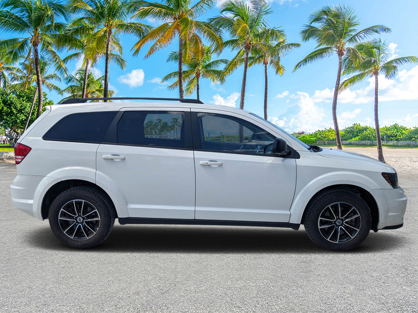 Used 2018 Dodge Journey SE with VIN 3C4PDCAB4JT448041 for sale in LaBelle, FL