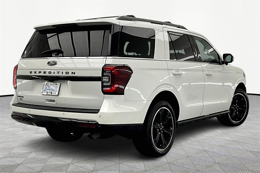 Used 2024 Ford Expedition Limited with VIN 1FMJU2A87REA06589 for sale in Kansas City