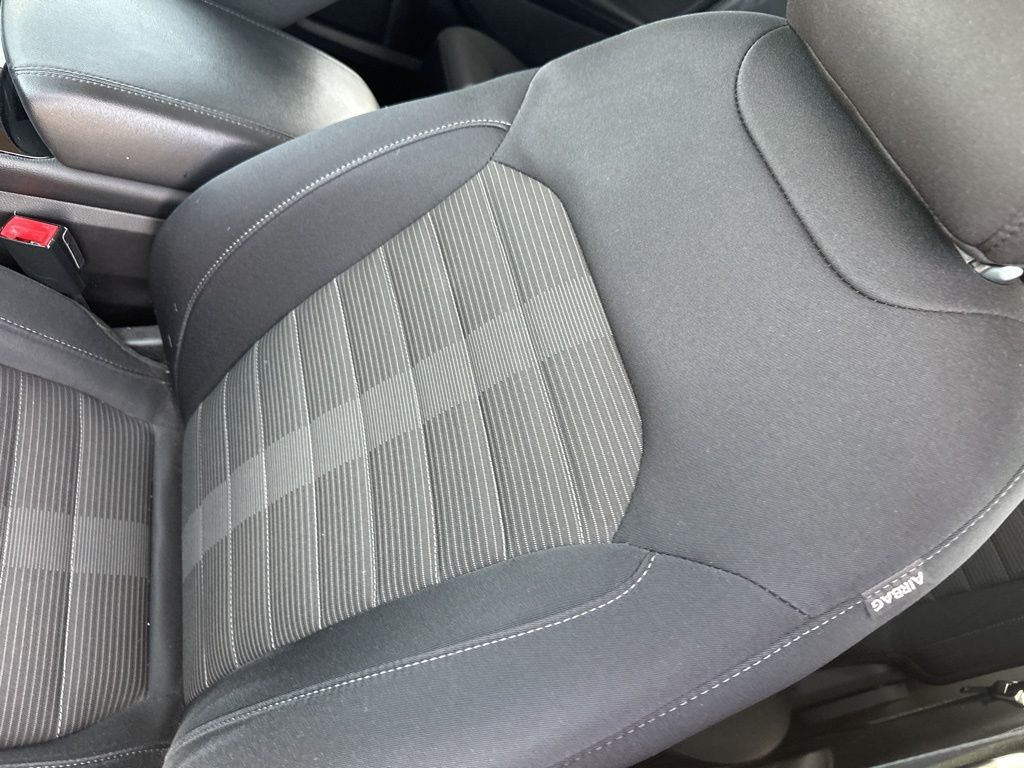 2018 Ford Edge SEL photo 3