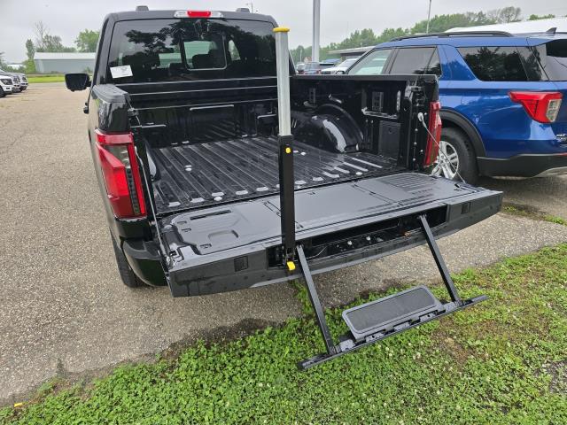 2025 Ford F-150 XLT photo 23