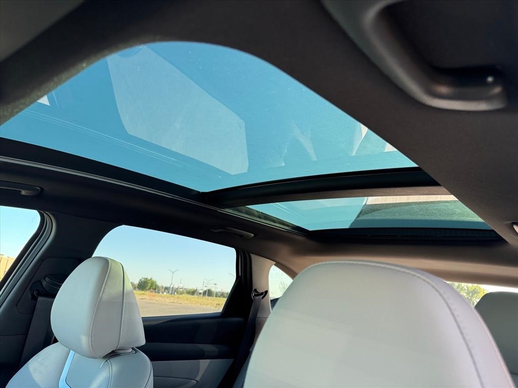 2025 Hyundai Tucson Hybrid Limited photo 4