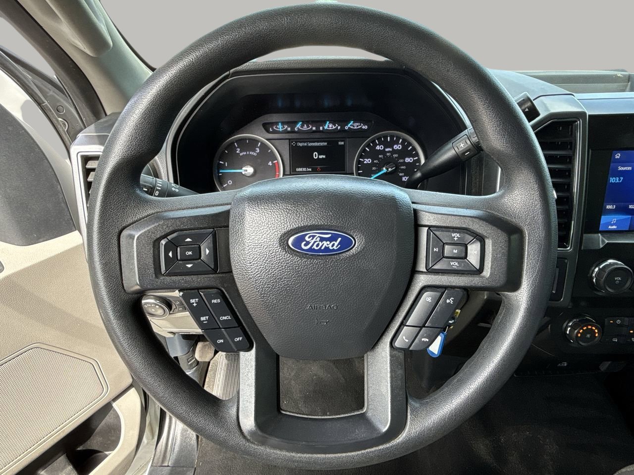 2022 Ford F-250 XLT photo 25