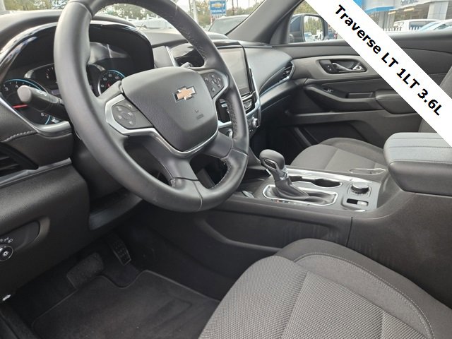 2023 Chevrolet Traverse Cloth photo 21