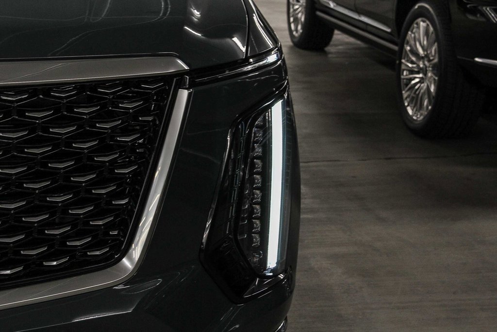 2026 Cadillac Escalade ESV Luxury photo 10