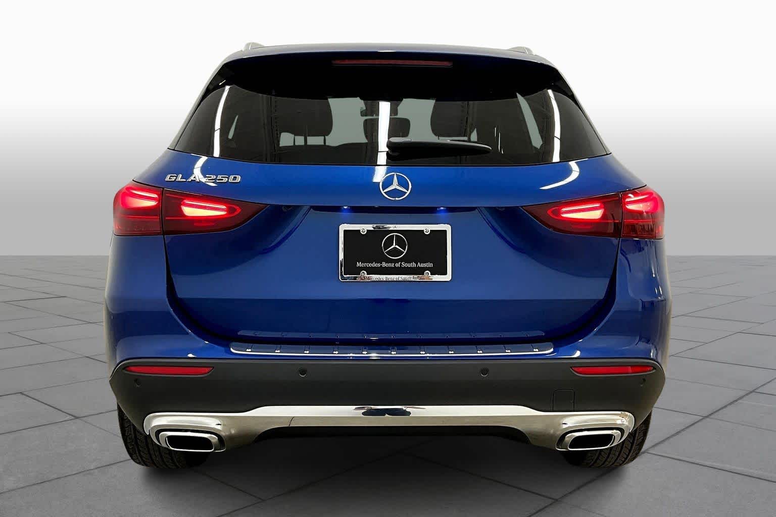 2025 Mercedes Benz GLA 250 photo 4