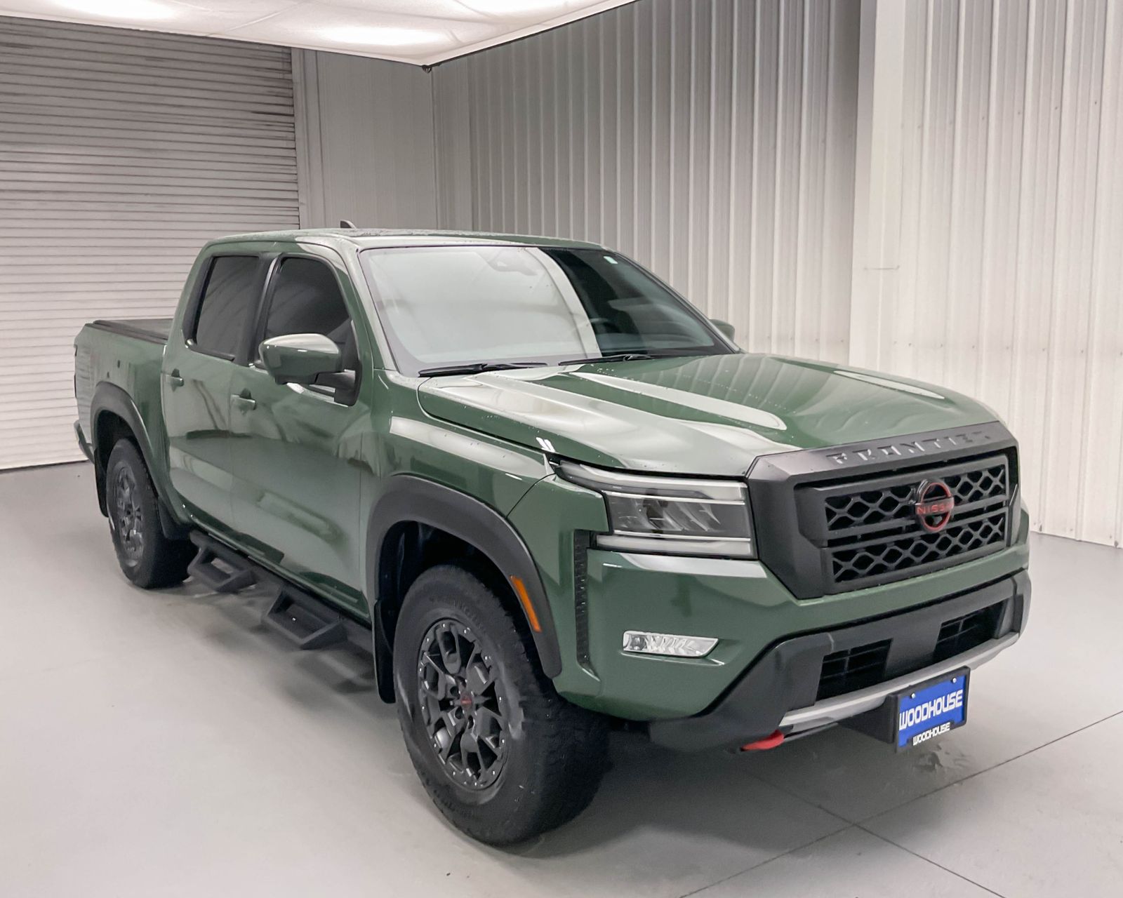 2023 Nissan Frontier PRO-4X photo 3