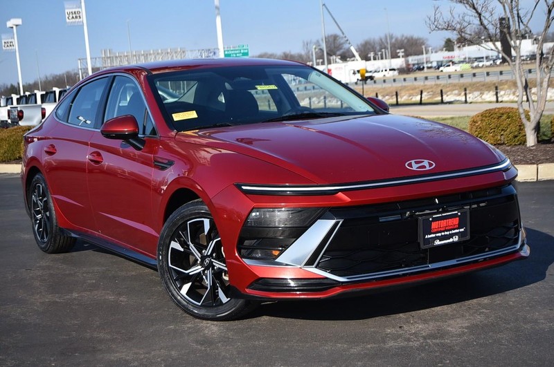 2025 Hyundai Sonata SEL's photo
