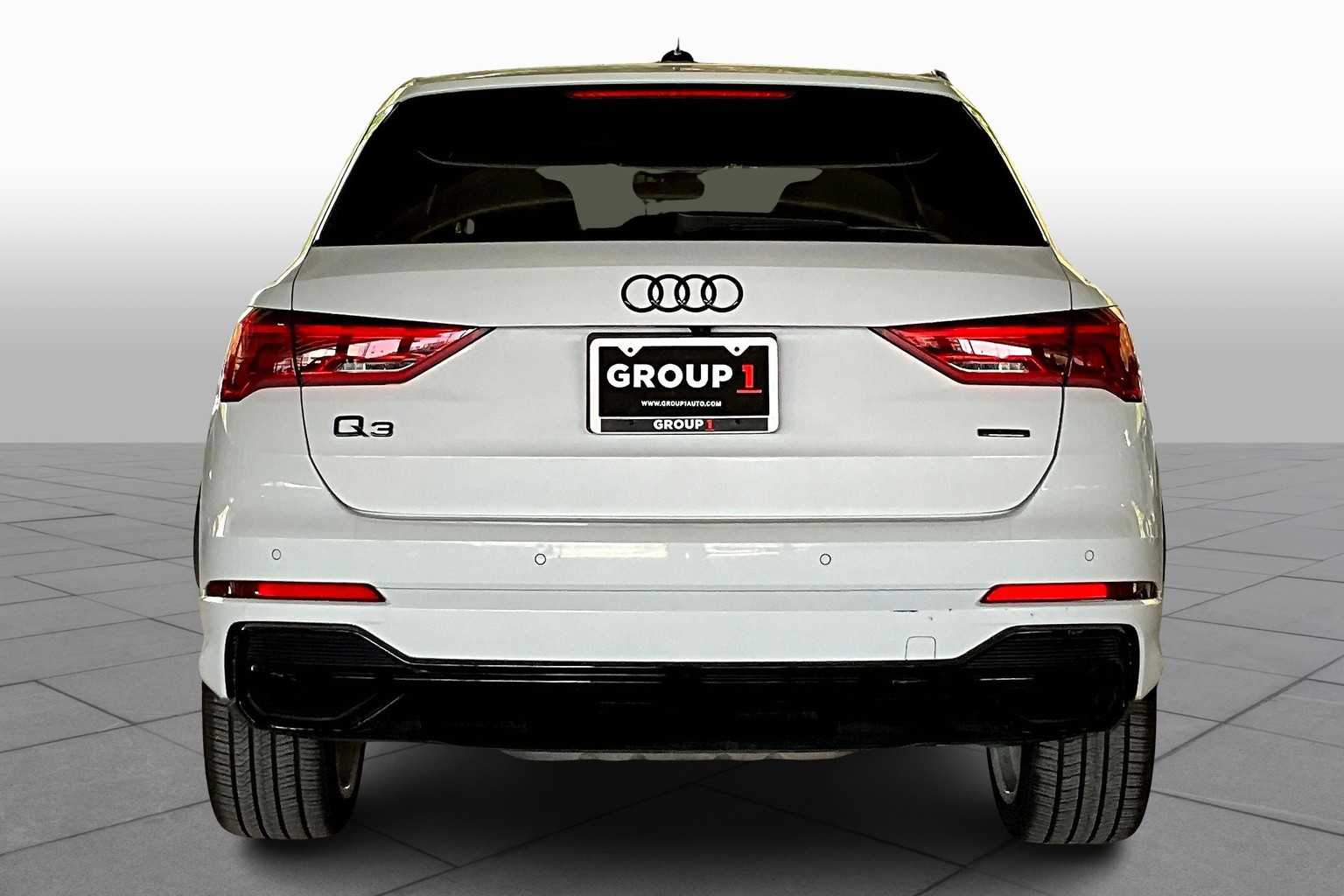 2020 Audi Q3 S line Premium Plus photo 4