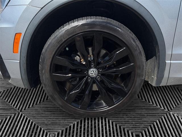 2021 Volkswagen Tiguan SE R-Line Black photo 14