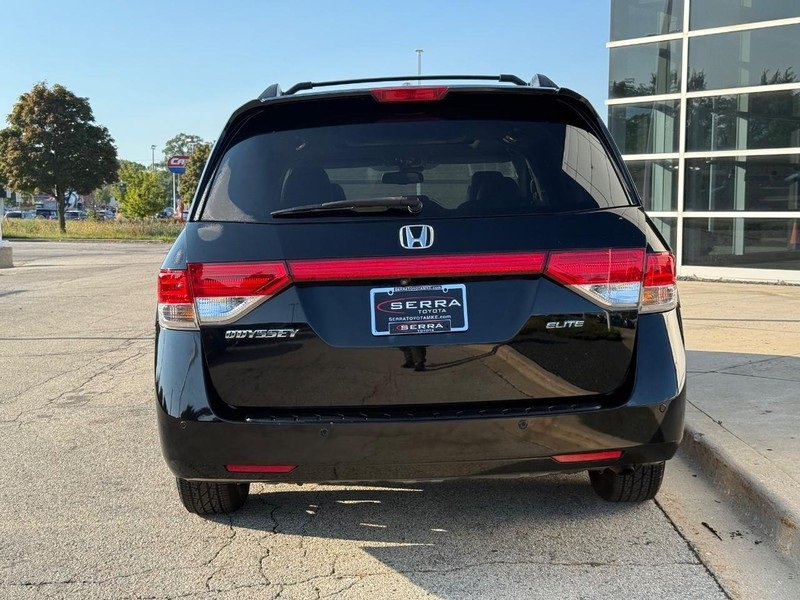 2016 Honda Odyssey Touring photo 4