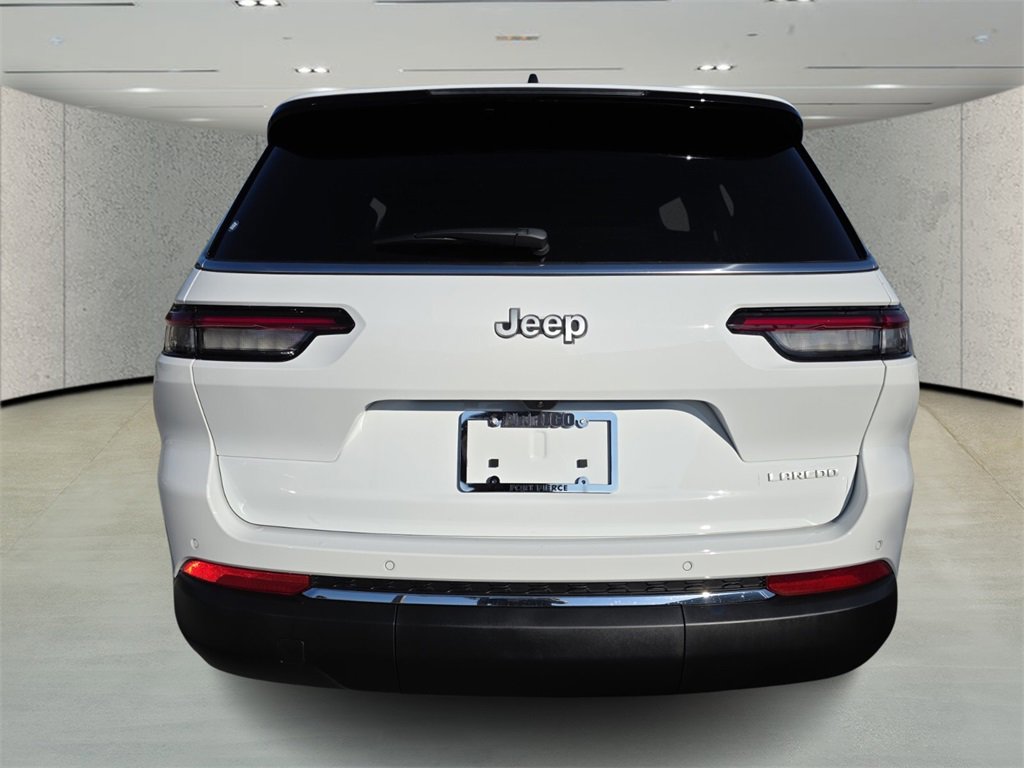 2025 Jeep Grand Cherokee Laredo Altitude photo 3