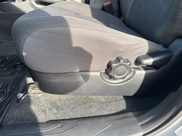 2017 Toyota Tacoma SR V6 photo 18