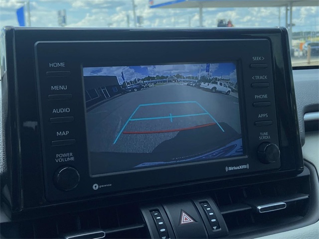 2021 Toyota RAV4 XLE Premium photo 14