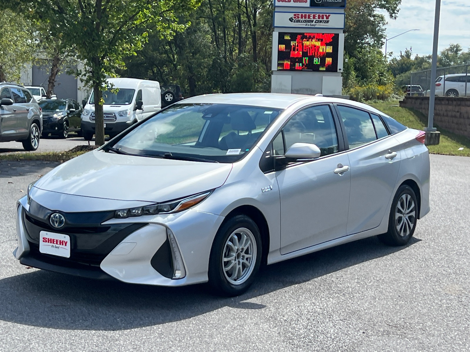 2022 Toyota Prius Prime LE photo 2