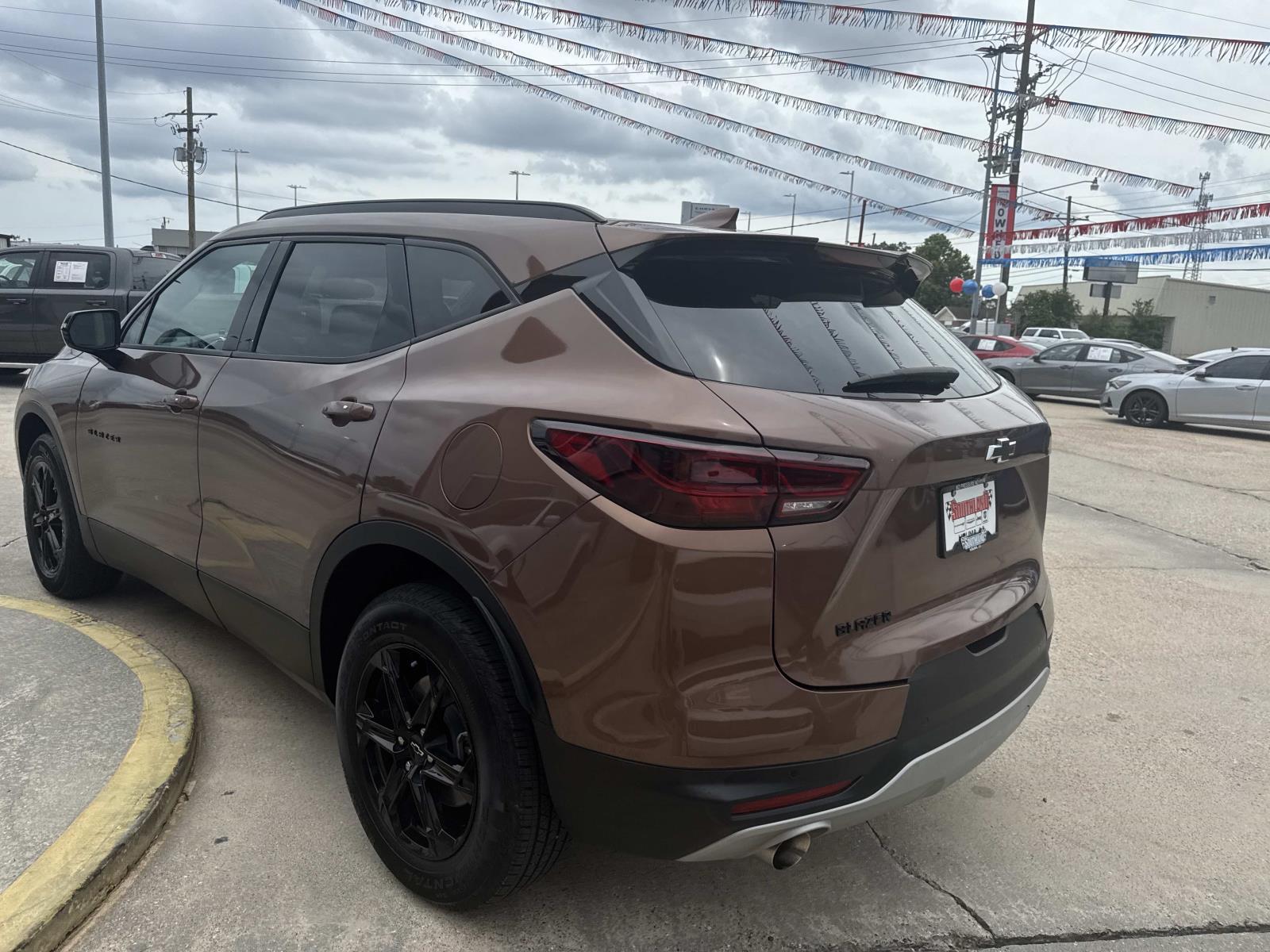 2024 Chevrolet Blazer 3LT photo 2