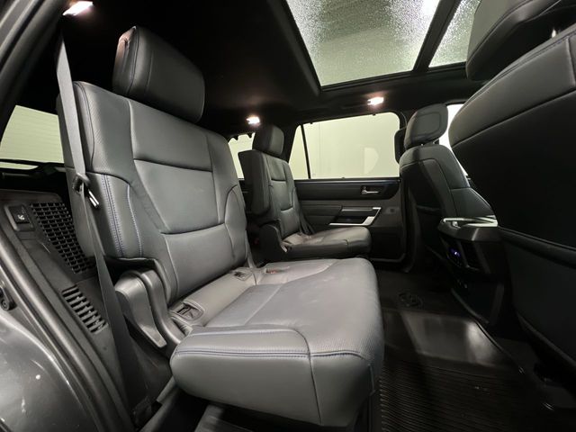 2024 Toyota Sequoia Platinum photo 19