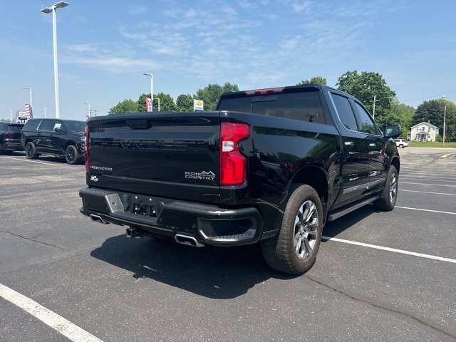 2022 Chevrolet Silverado 1500 High Country photo 2