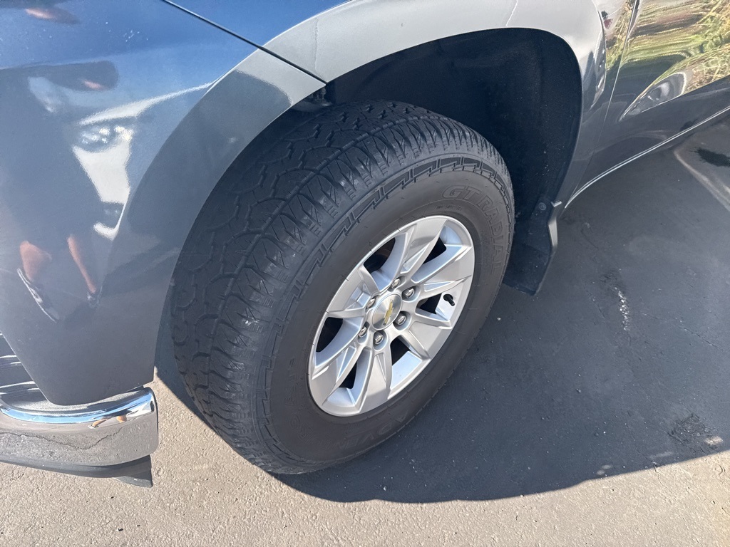 2019 Chevrolet Silverado 1500 LT photo 4