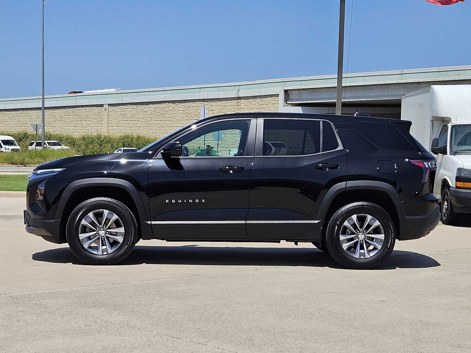 2025 Chevrolet Equinox LT photo 5