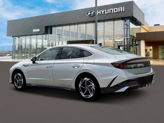 2026 Hyundai Sonata SEL Sport photo 4