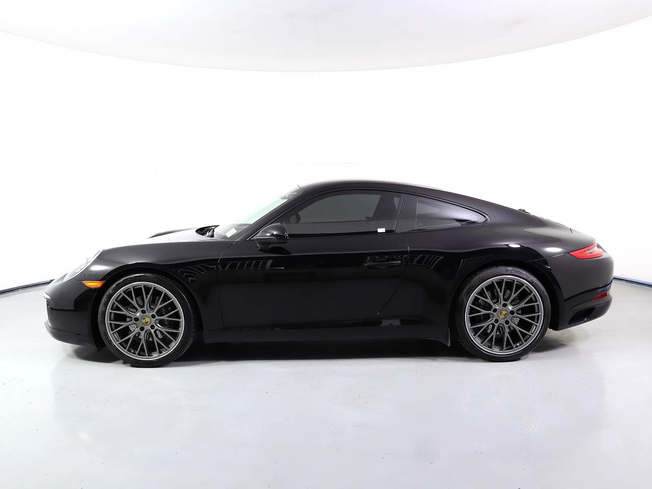 2019 Porsche 911 T photo 2
