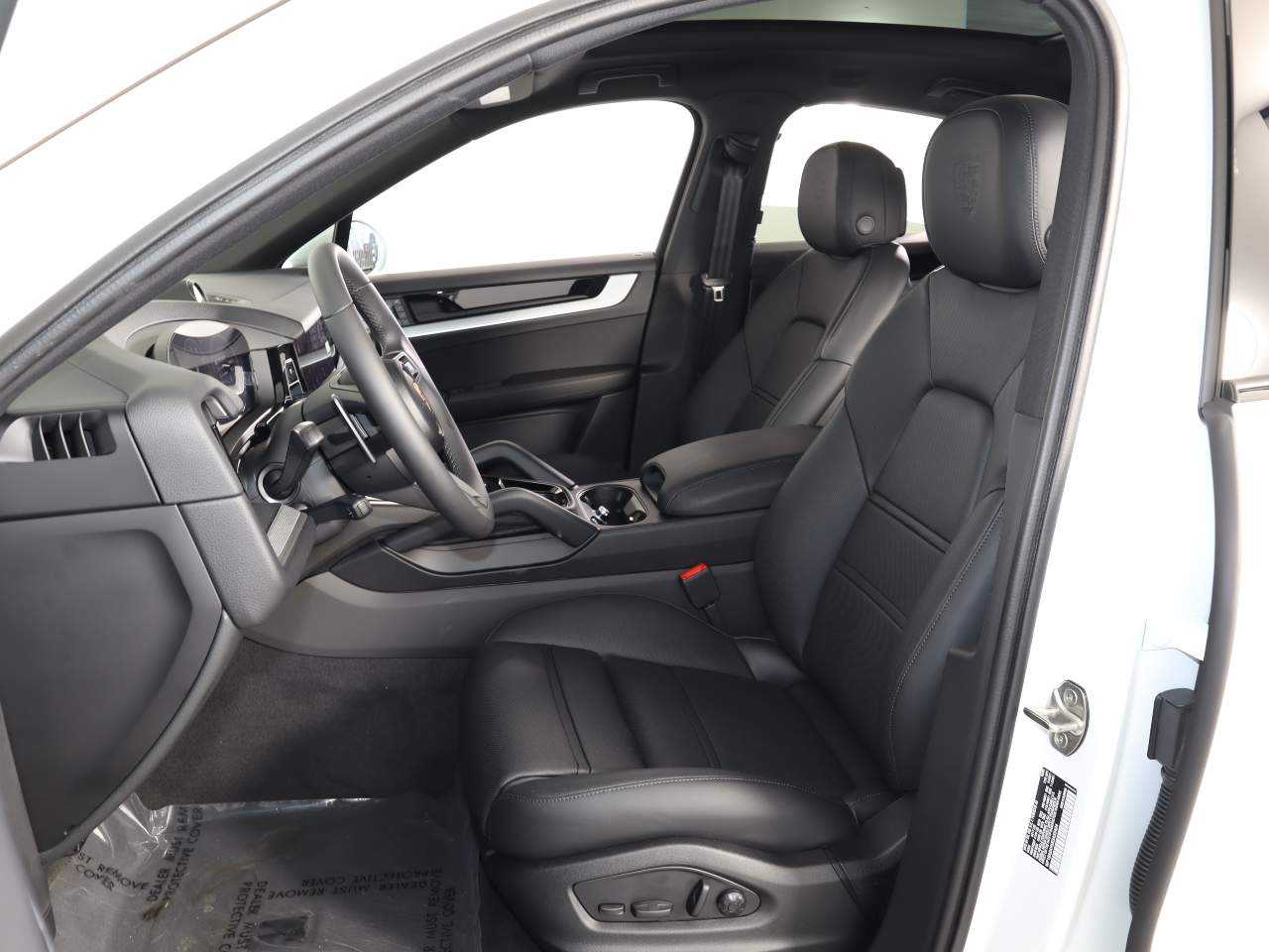 2025 Porsche Cayenne Coupe photo 5