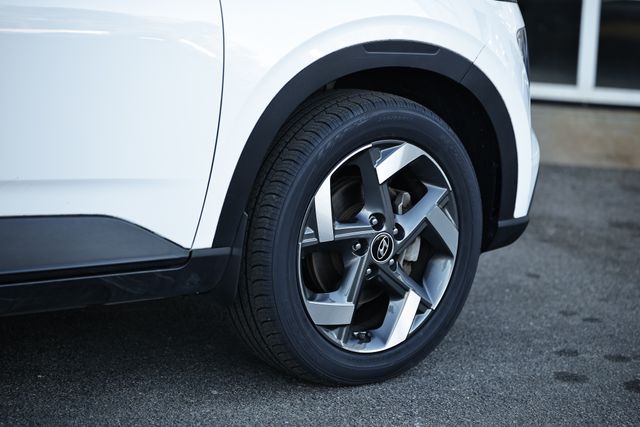 2022 Hyundai Venue SEL Limited photo 3