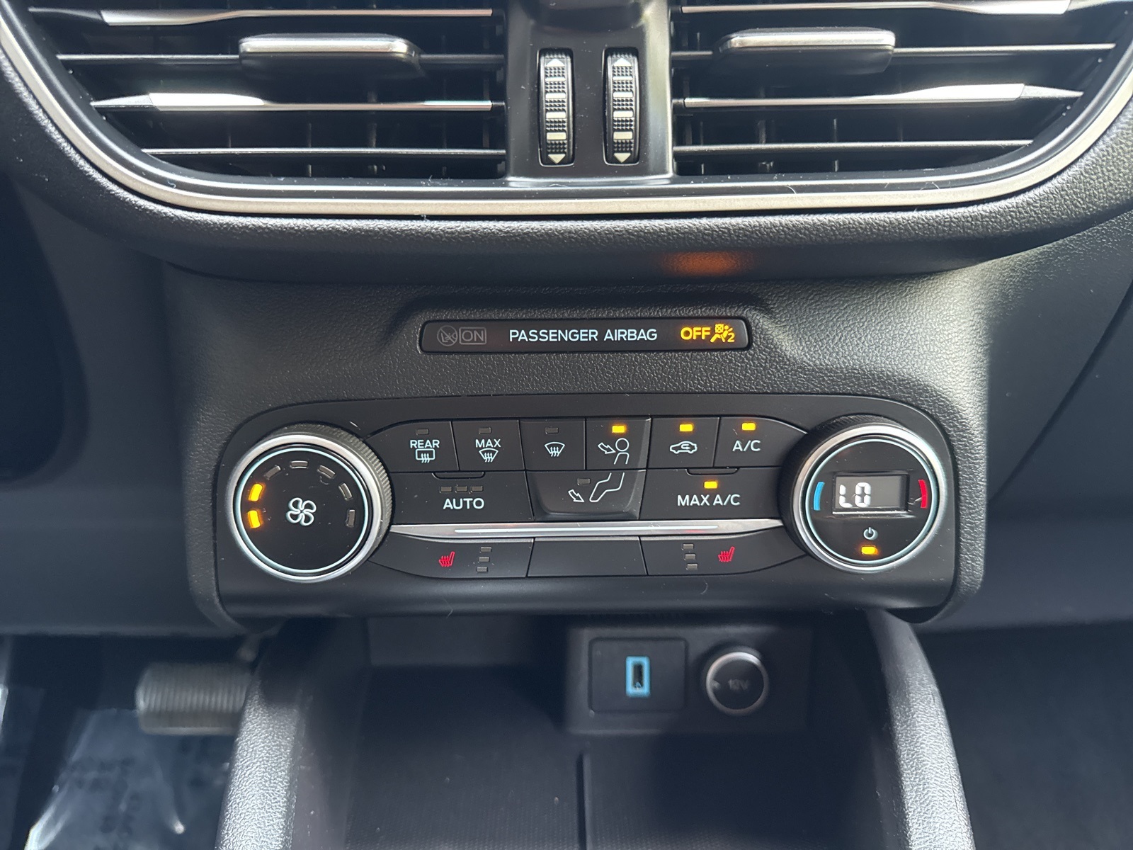 2020 Ford Escape SE photo 11