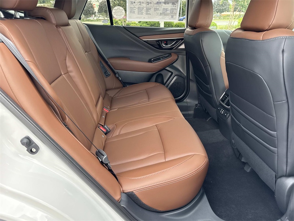 2025 Subaru Outback Touring XT photo 10